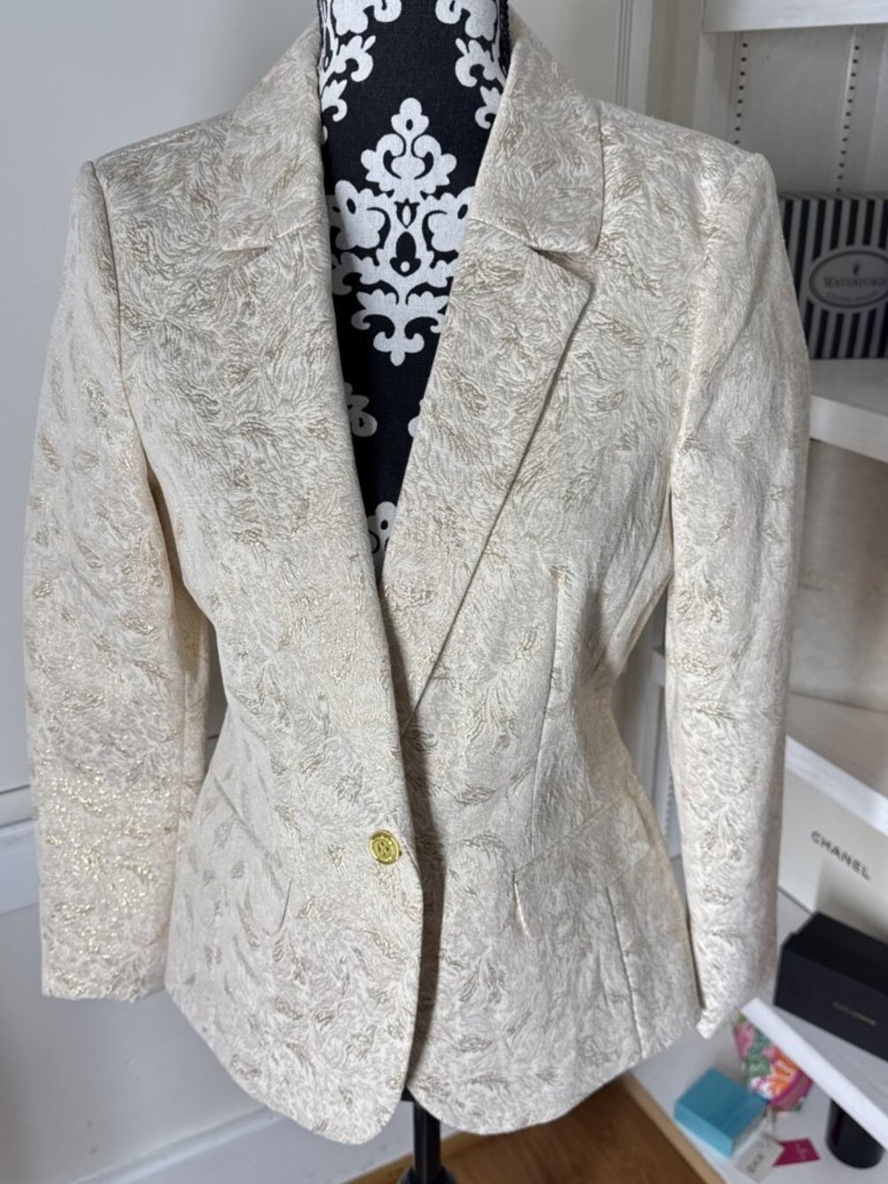 Dana Buchman Woman’s 4 Tapestry Beige Gold Paisley Thread Cotton Blend Blazer 36